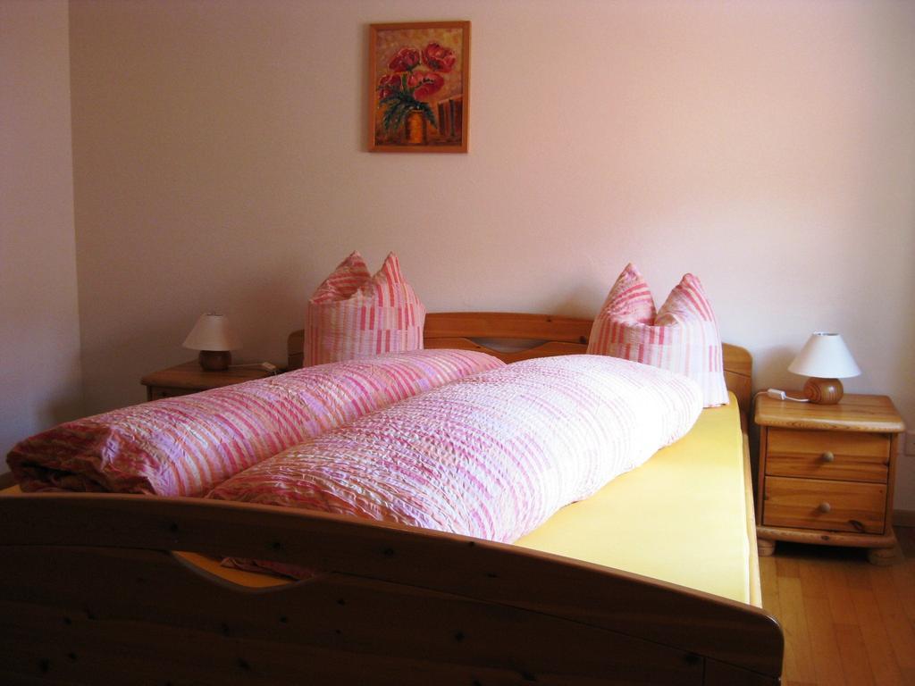 Pensiun Garni Plaz Hotel Scuol Quarto foto
