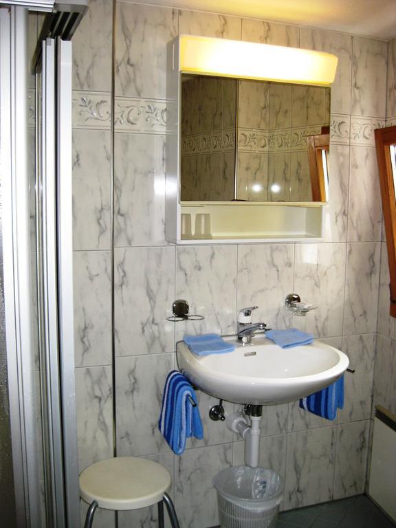 Pensiun Garni Plaz Hotel Scuol Quarto foto