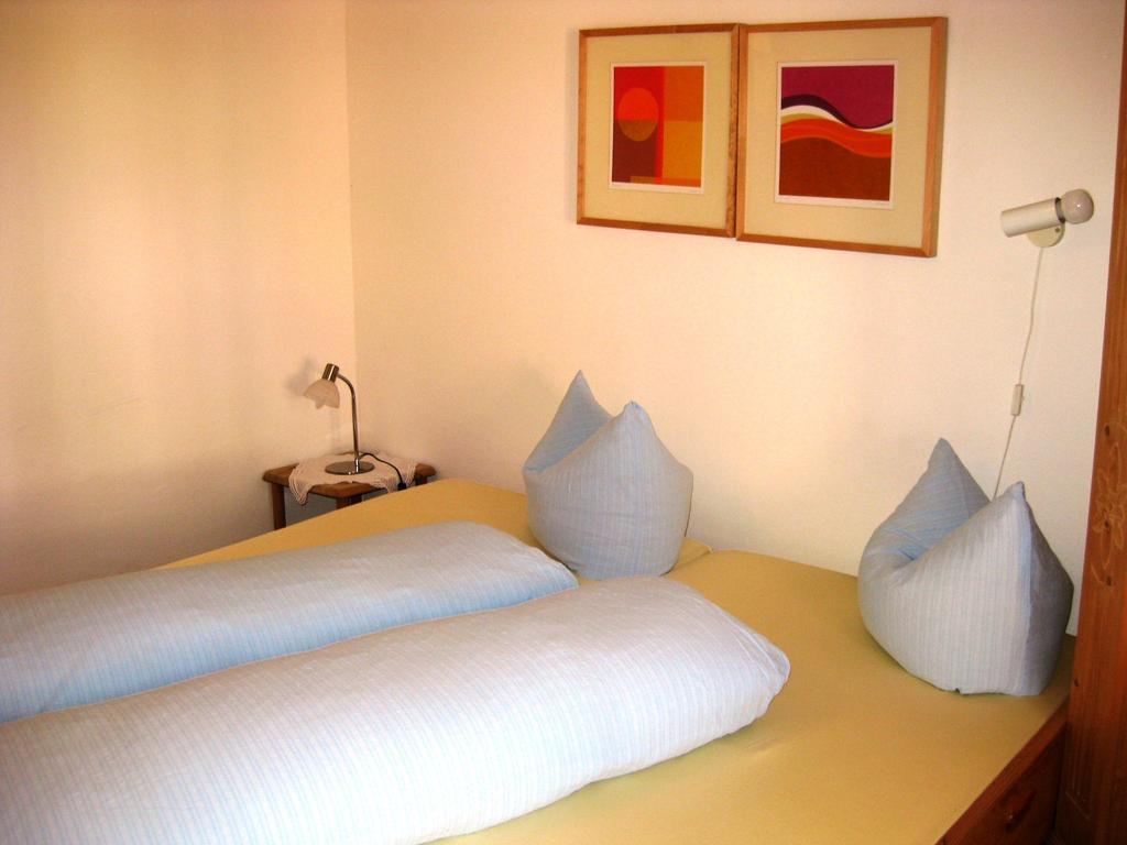 Pensiun Garni Plaz Hotel Scuol Quarto foto